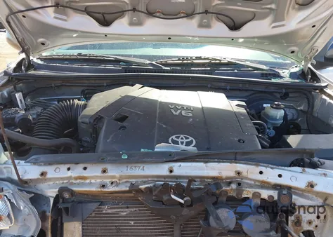 2012 Toyota Tacoma Prerunner V6 z USA, uszkodzony, nr VIN 3TMJU4GN9CM131642